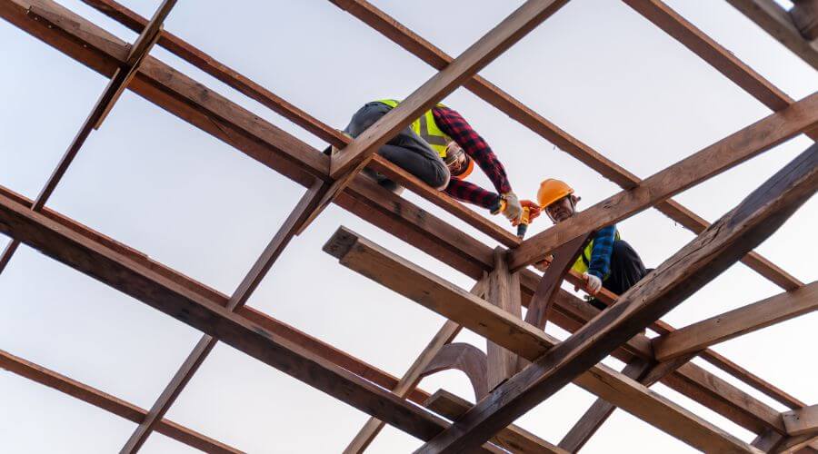 Professional gutter cleaning services in Kingsbury, TX